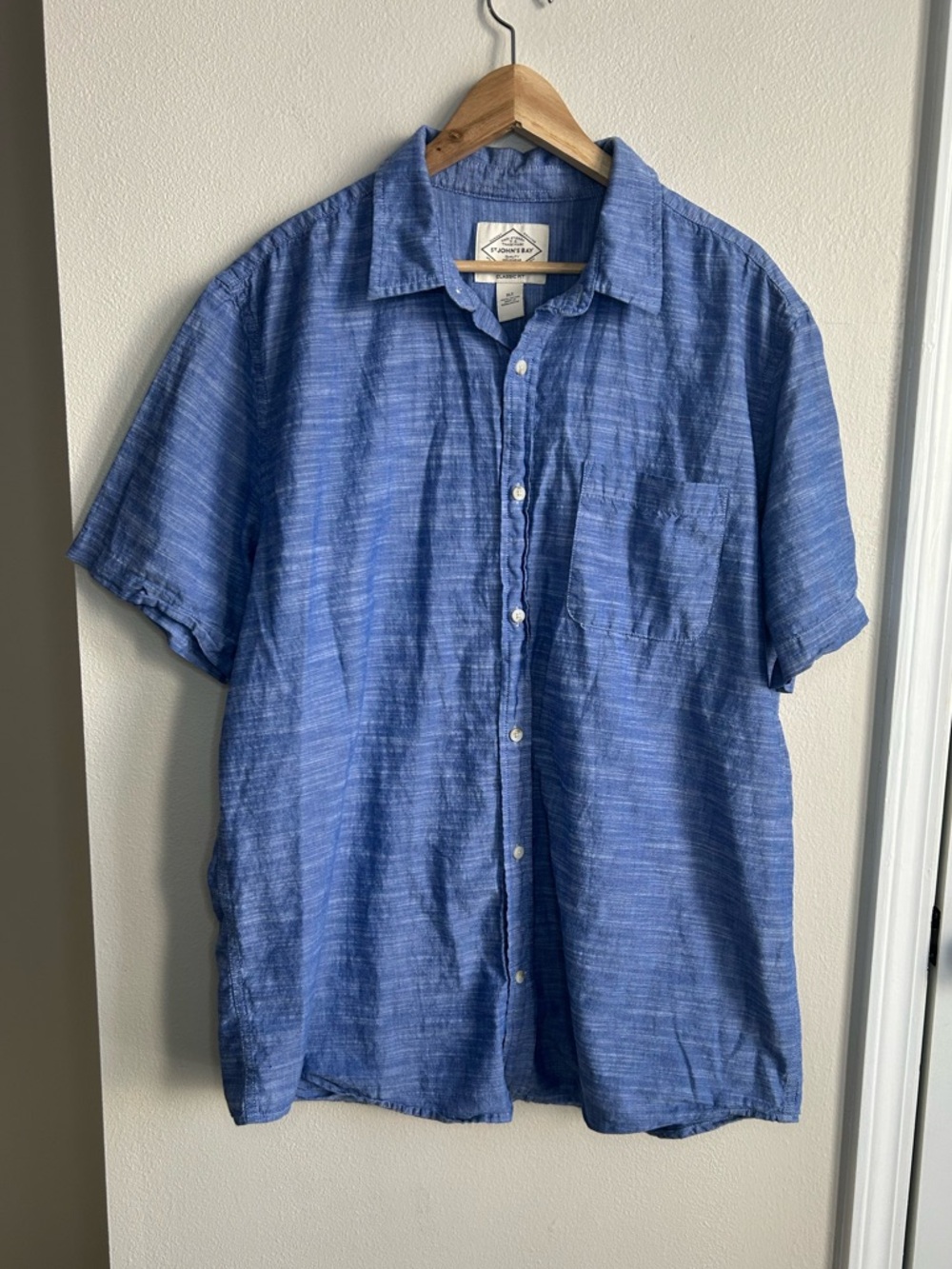 Men’s St. John's Bay Classic Fit Short Sleeve Button Down Shirt Blue Size XLT